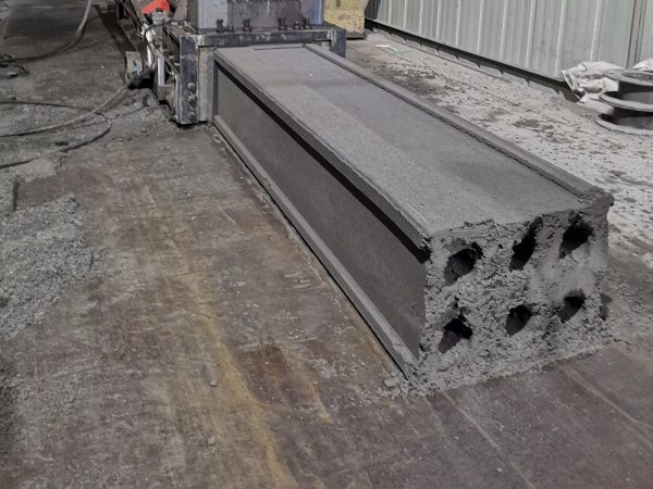 Concrete H beam extruder
