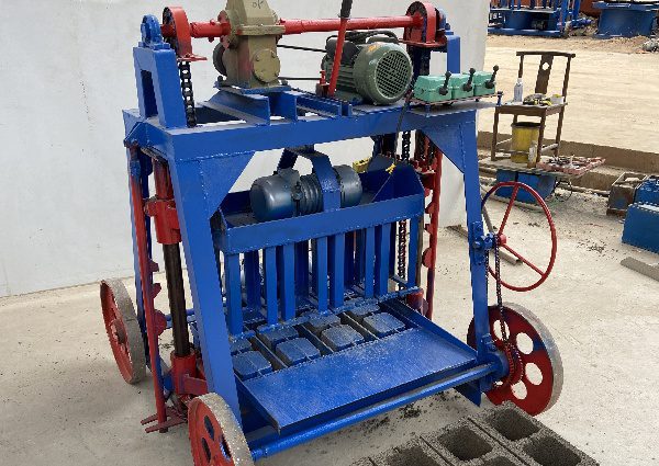 cement block making machine