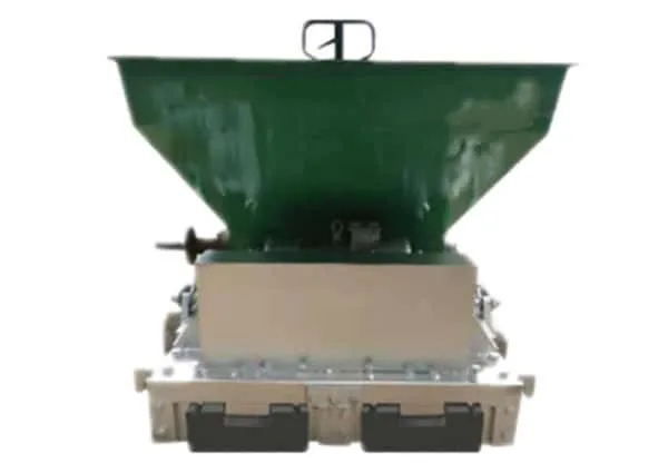Máquina para fabricar cubiertas de vallas de hormigón